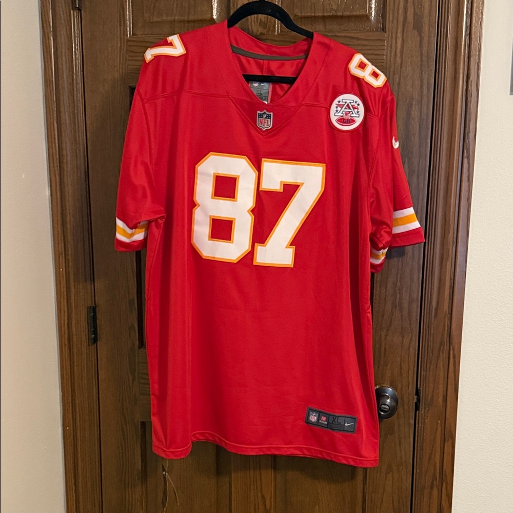 Travis Kelce Chiefs NFL Jersey NWT XL
